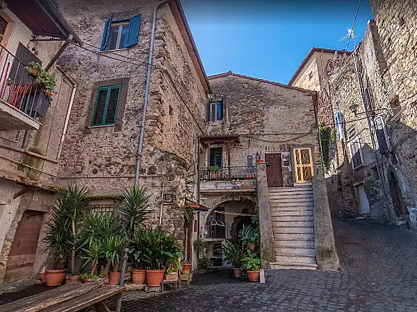 Vorschauansicht aus dem italienischen Bergdorf Paliano